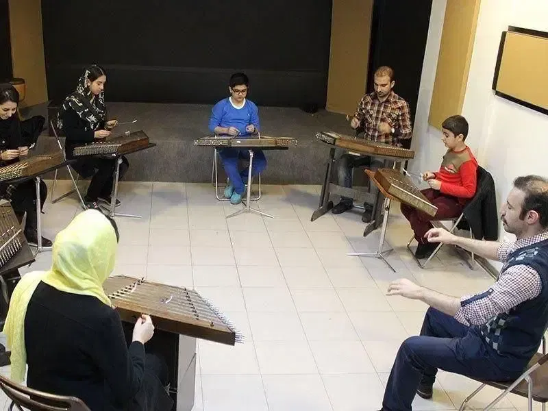 آموزش گیتار پیانو آواز سنتور تنبک دف هنگدرام با مدرک