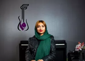 دنیا فتحی
