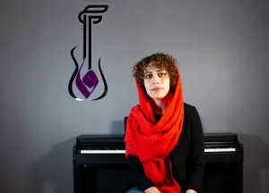 مینا هرندی