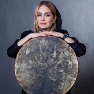 نگار اعزازی