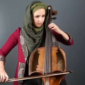 میترا زلفی