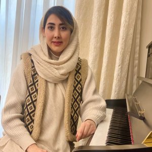 نیلوفر گروسی